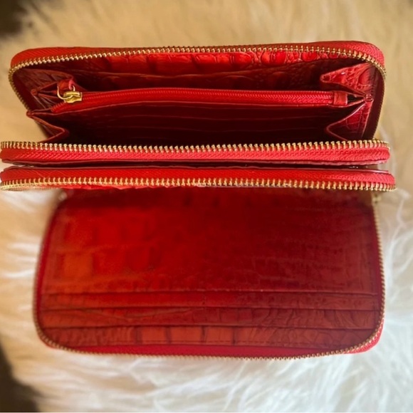 Brahmin “DOUBLE” Zip Around Wallet/Clutch - Picture 3 of 16